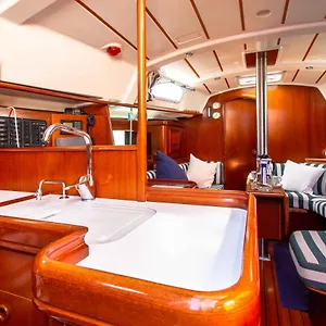  Botel Deliziosa Barca A Vela Con Parcheggio Gratuito. Italia